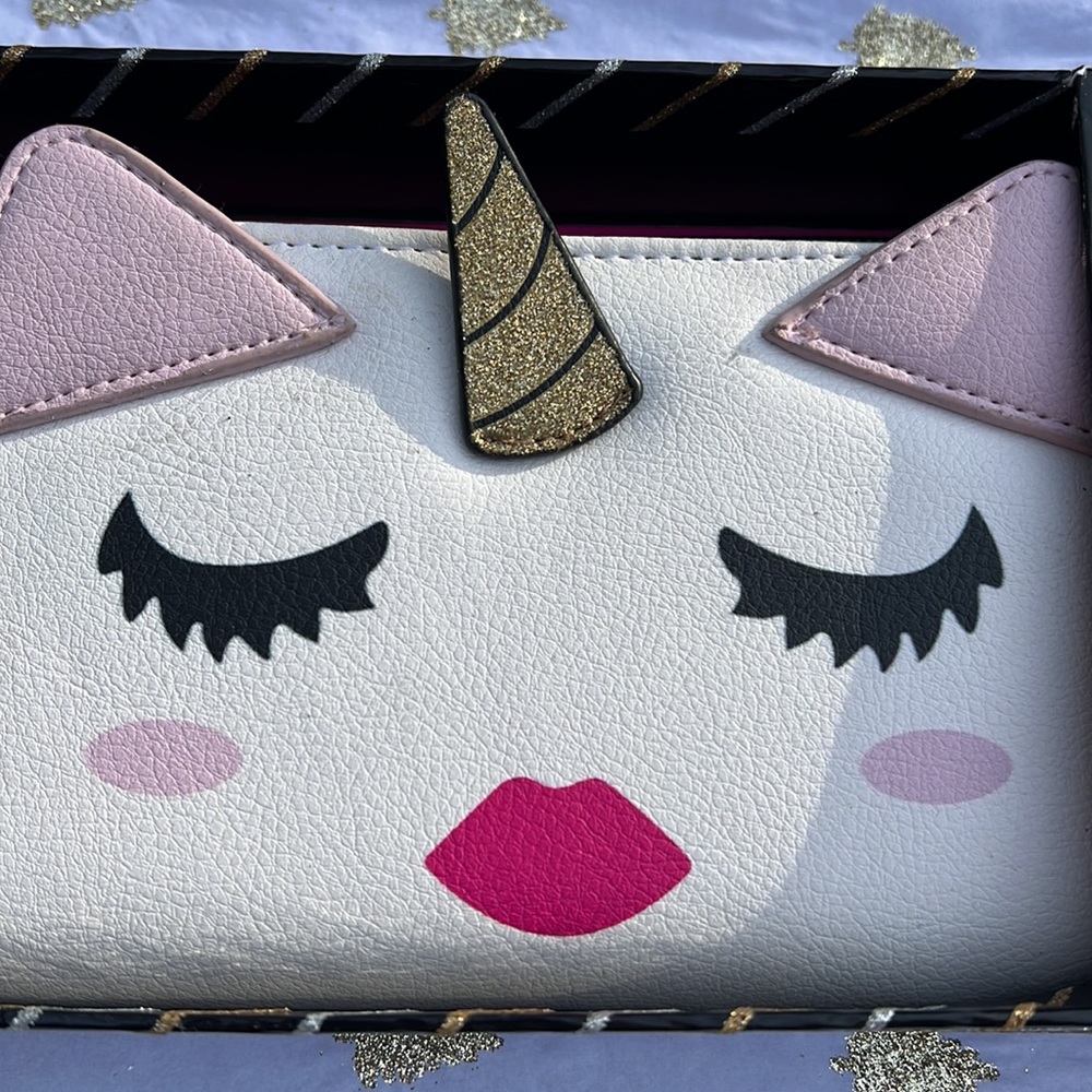 New Betsey Johnson Pink Unicorn Full Face Bi-Fold Wallet Credit card Purse. - Picture 2 of 14
